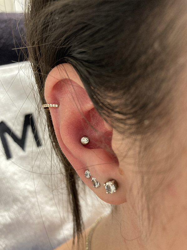 Piercing szúrás - Gönczi- Türk Emese